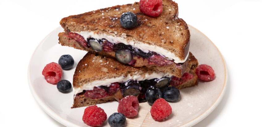 Grilled Raisin Bread Sandwich (550)